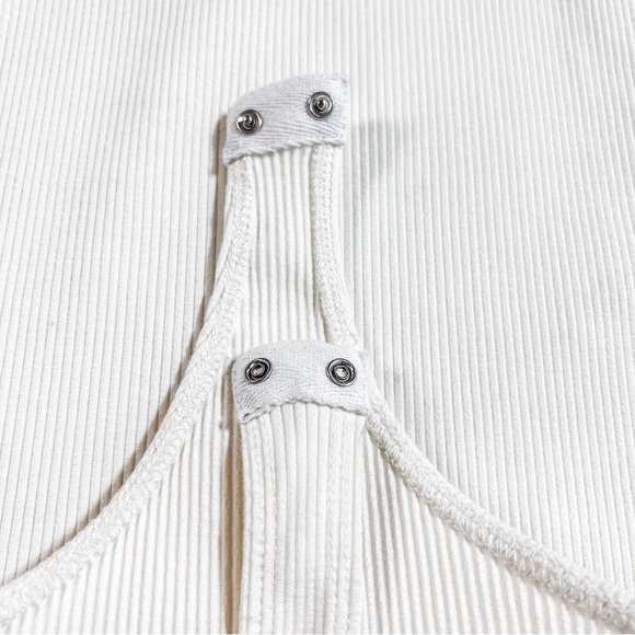 Jolie Ruffle Strap Ribbed Bodysuit Size M in White - Picture 10 of 12